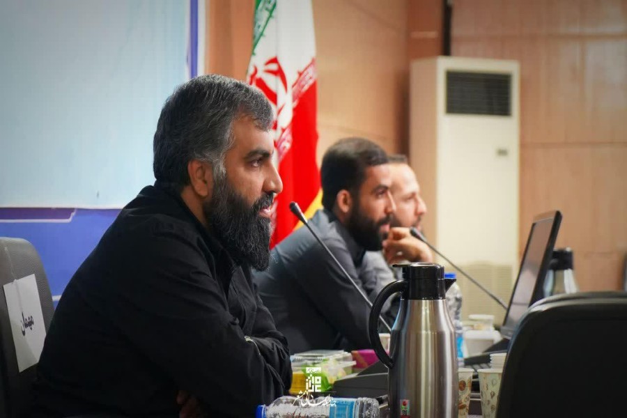 دومین نشست‌ صمیمانه جمعی از ستایشگران‌جوان آستان اهل‌بیت(ع) استان‌خوزستان