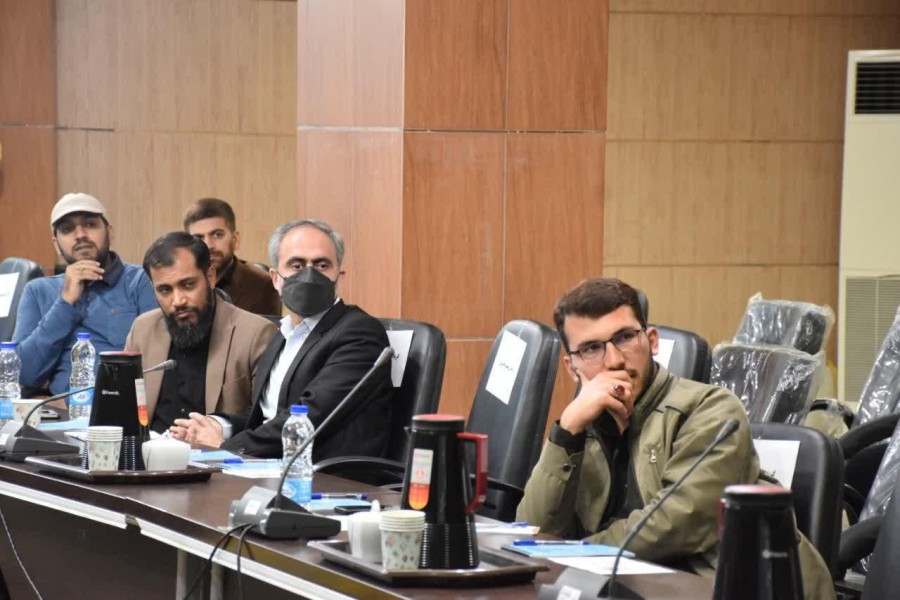 دومین نشست‌ صمیمانه جمعی از ستایشگران‌جوان آستان اهل‌بیت(ع) استان‌خوزستان
