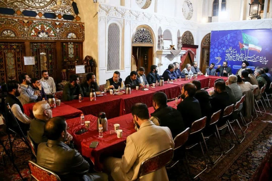 چهارمین نشست‌صمیمانه جمعی‌ازستایش‌گران‌جوان آستان‌اهل‌بیت(ع) استان قزوین 