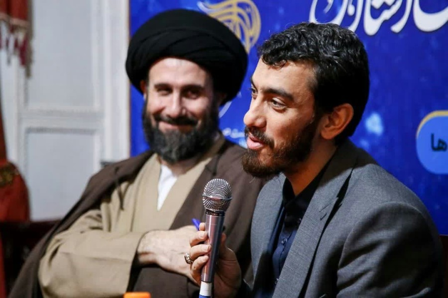 چهارمین نشست‌صمیمانه جمعی‌ازستایش‌گران‌جوان آستان‌اهل‌بیت(ع) استان قزوین 