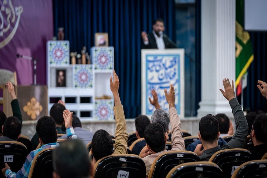 نخستین رویدادملی هم‌افزایی فعالان اقتصادی هیأت ایجاد ارتباط بین فعالان اقتصادی هیأتی