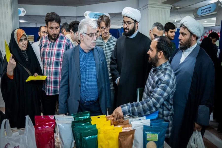 نخستین رویدادملی هم‌افزایی فعالان اقتصادی هیأت ایجاد ارتباط بین فعالان اقتصادی هیأتی